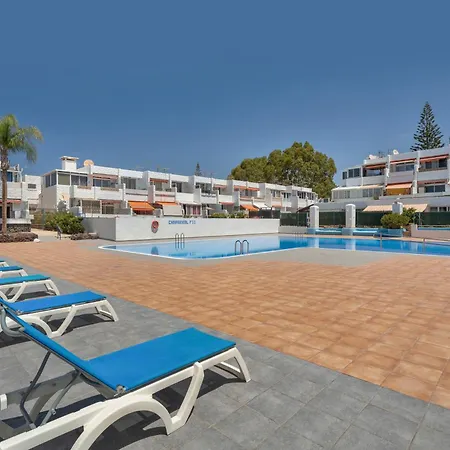 Greta * طوستا ديل سيلونثيو